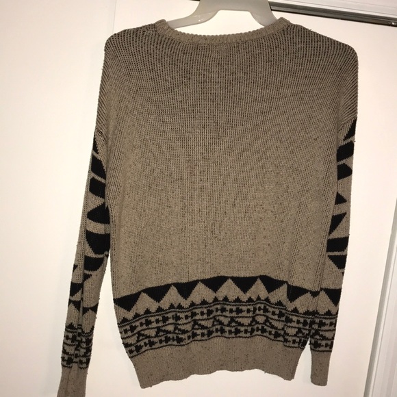 Forever 21 tribal-print sweater - Picture 2 of 3
